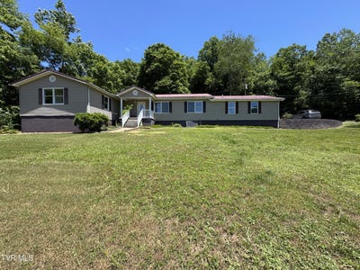 /international/us/213-yose-drive-duffield-va-110108552836/