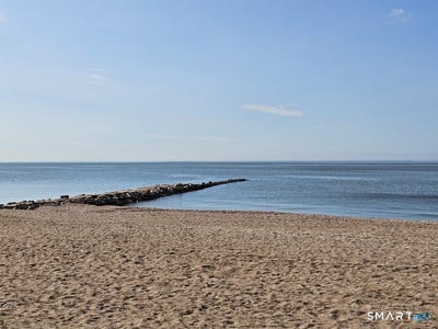 /international/us/225-west-walk-west-haven-ct-110109303477/