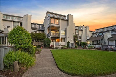 /international/us/224-n-first-street-hampton-va-110109229122/