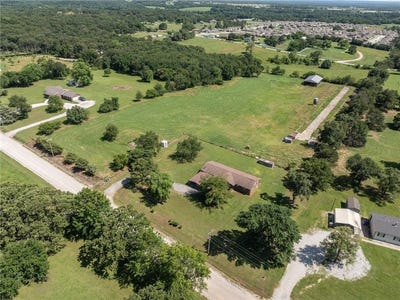 /international/us/19161-old-springtown-rd-gentry-ar-110100452268/?lang=en