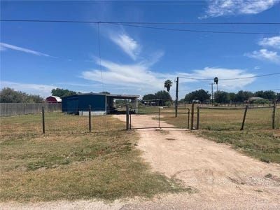 /international/us/25000-engleman-garden-road-monte-alto-tx-110110015071/