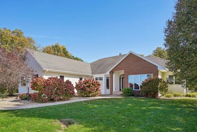 /international/us/7370-wilburn-road-sun-prairie-wi-110120462632/