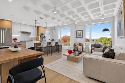 /international/us/125-lowell-street-somerville-ma-110120418392/
