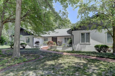 /international/us/507-wilderness-court-schererville-in-110100776527/