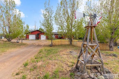 /international/us/7581-w-6000-n-rexburg-id-110108221065/