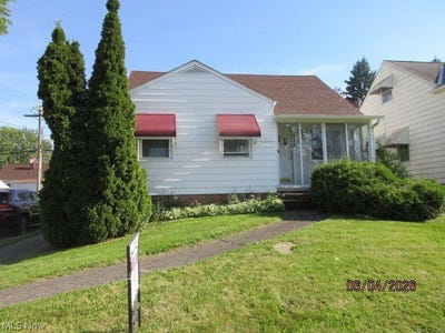 /international/us/15626-edgewood-avenue-maple-heights-oh-110108531154/