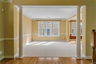 /international/us/4809-constitution-williamsburg-va-110108294467/