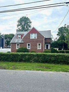 /international/us/455-prospect-avenue-central-islip-ny-110099035765/