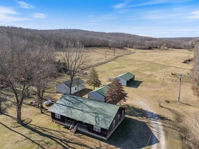 /international/us/146-madison-6376-elkins-ar-110104609738/