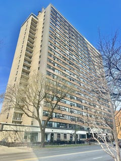 /international/us/6030-n-sheridan-road-chicago-il-110109232387/