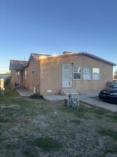 /international/us/3004-owen-road-sw-albuquerque-nm-110120605240/