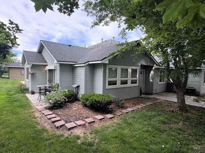 /international/us/8854-w-candleston-lane-boise-id-110108395257/