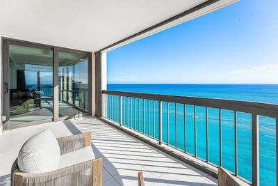 /international/us/5380-n-ocean-drive-riviera-beach-fl-110120517707/