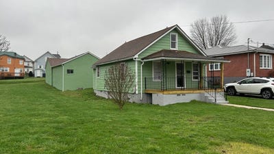 /international/us/106-orchard-street-elkins-wv-110107226154/