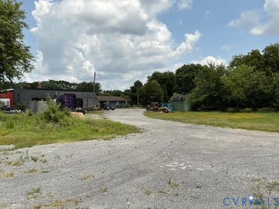 /international/us/1139-mckenzie-street-petersburg-va-110101427578/?lang=pt