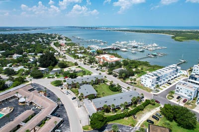 /international/us/22-comares-ave-st-augustine-fl-110098455749/