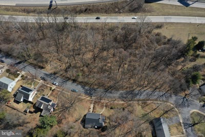 /international/us/e-park-road-reading-pa-110105798685/