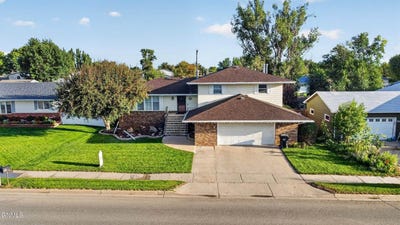 /international/us/720-11th-street-west-williston-nd-110119543396/