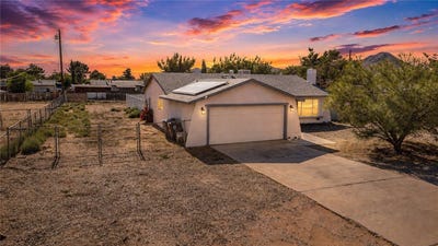 /international/us/15456-dale-evans-parkway-apple-valley-ca-110108476434/