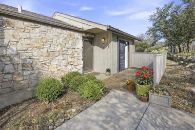 /international/us/1805-102-west-lane-kerrville-tx-110104975947/