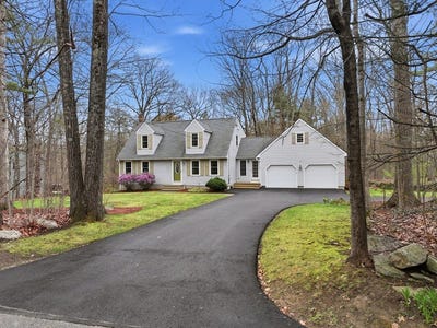 /international/us/292-cedar-st-sturbridge-ma-110107438965/