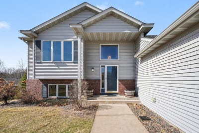 /international/us/29602-shoreview-circle-lindstrom-mn-110106767153/