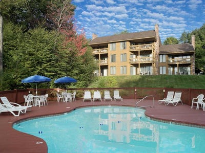 /international/us/177-mentor-avenue-laconia-nh-110103422096/