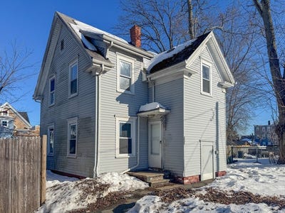 /international/us/112-laureston-st-brockton-ma-110106320214/