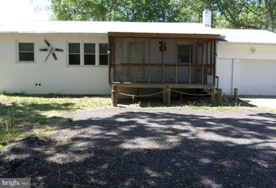 /international/us/430-holly-way-colonial-beach-va-110109334142/