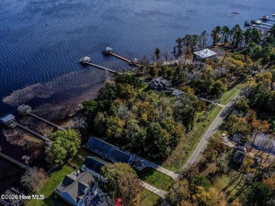 /international/us/135-136-near-3461-waccamaw-road-s-lot-135-136-lake-waccamaw-nc-110106368588/