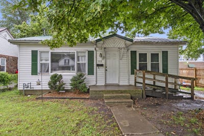/international/us/513-maple-street-greenfield-mo-110101029363/