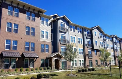 /international/us/700-e-algonquin-road-schaumburg-il-110106787588/