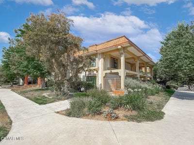 /international/us/5404-quakertown-avenue-woodland-hills-ca-110100417653/