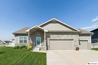 /international/us/11976-s-113th-street-papillion-ne-110108348051/
