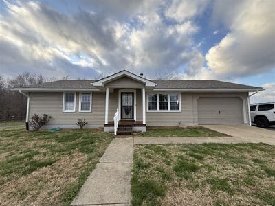 /international/us/10219-caneyville-road-morgantown-ky-110106469189/