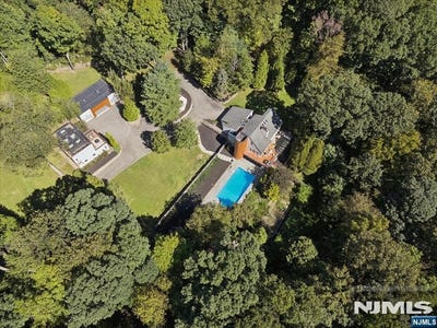 /international/us/29-stephens-mill-road-mount-olive-township-nj-110119960234/