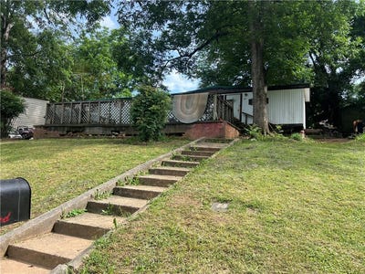 /international/us/310-jaynes-street-walhalla-sc-110108535697/