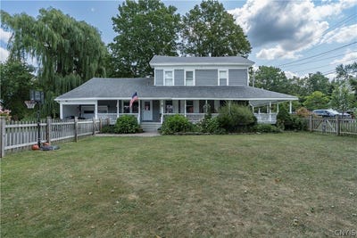 /international/us/114-w-washington-street-sackets-harbor-ny-110119720072/