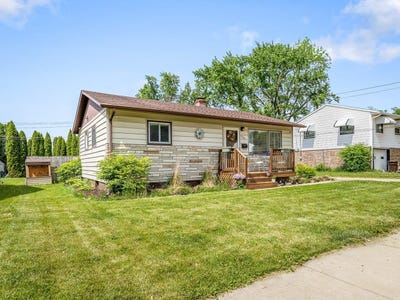 /international/us/1270-w-staver-street-freeport-il-110107823794/