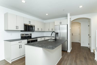 /international/us/1121-century-village-lane-ne-rochester-mn-110103630476/