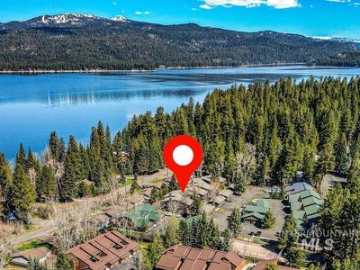 /international/us/1640-davis-avenue-mccall-id-110107881494/