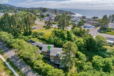 /international/us/425-se-shell-ave-depoe-bay-or-110099931610/