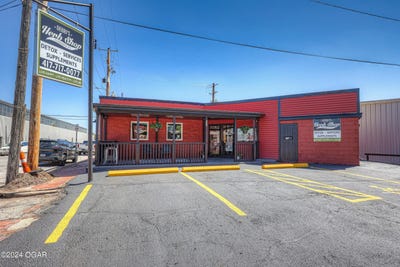 /international/us/202-e-daugherty-street-webb-city-mo-110099064343/