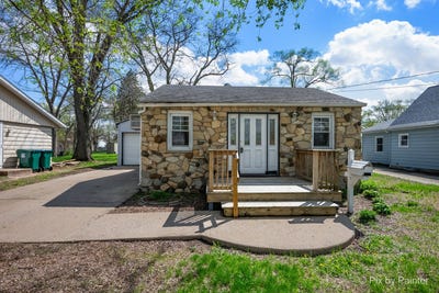 /international/us/513-w-7th-street-rock-falls-il-110106448601/