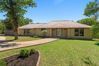 /international/us/242-w-oak-loop-cedar-creek-tx-110107283397/