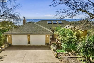 /international/us/407-king-st-yachats-or-110107001423/