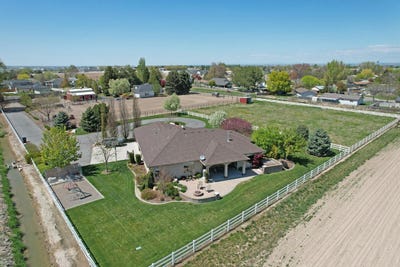 /international/us/924-main-st-s-kimberly-id-110100770218/