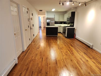 /international/us/2087-daly-avenue-bronx-ny-110106009787/