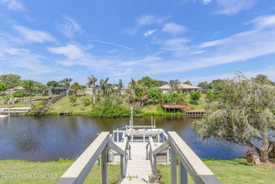 /international/us/889-vance-circle-ne-palm-bay-fl-110109913741/