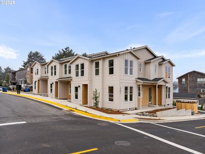 /international/us/305-se-jetty-ave-lincolncity-or-110102497473/